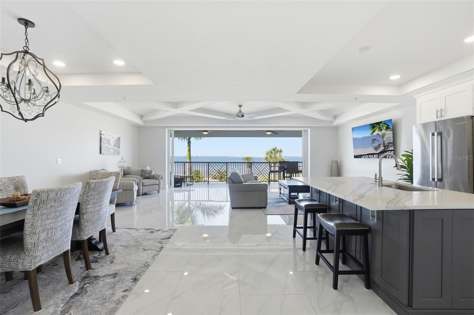 Image 17 of 41 For 1425 Park Beach Circle 124