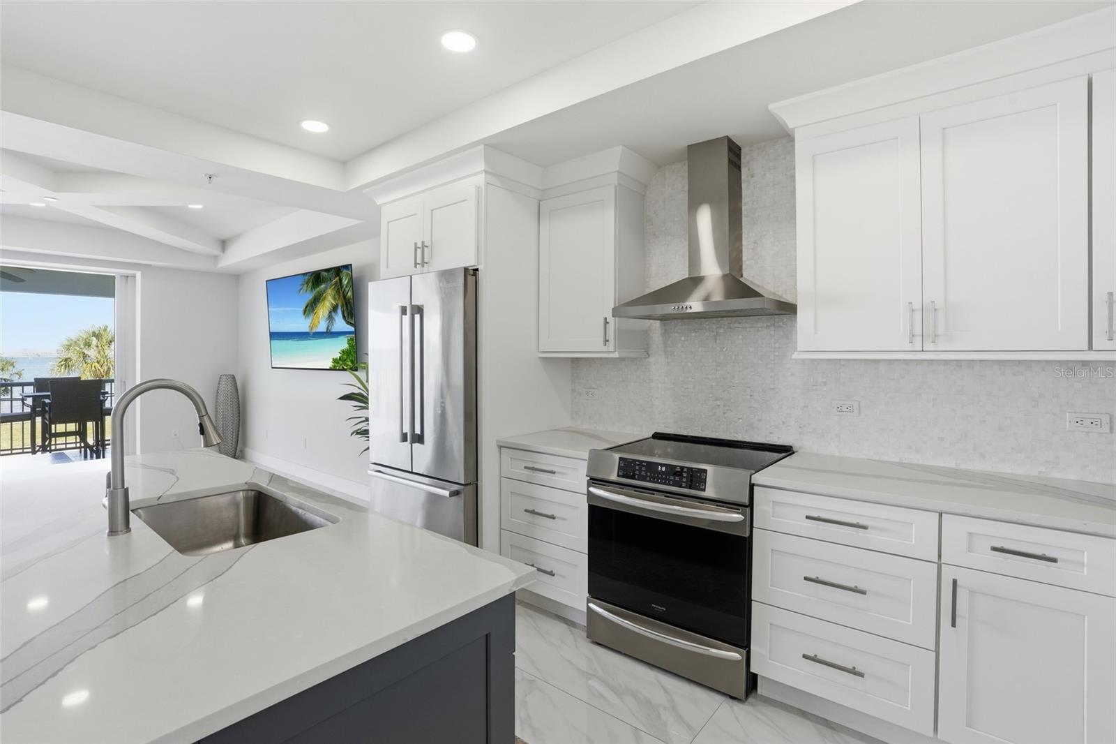 Image 18 of 41 For 1425 Park Beach Circle 124