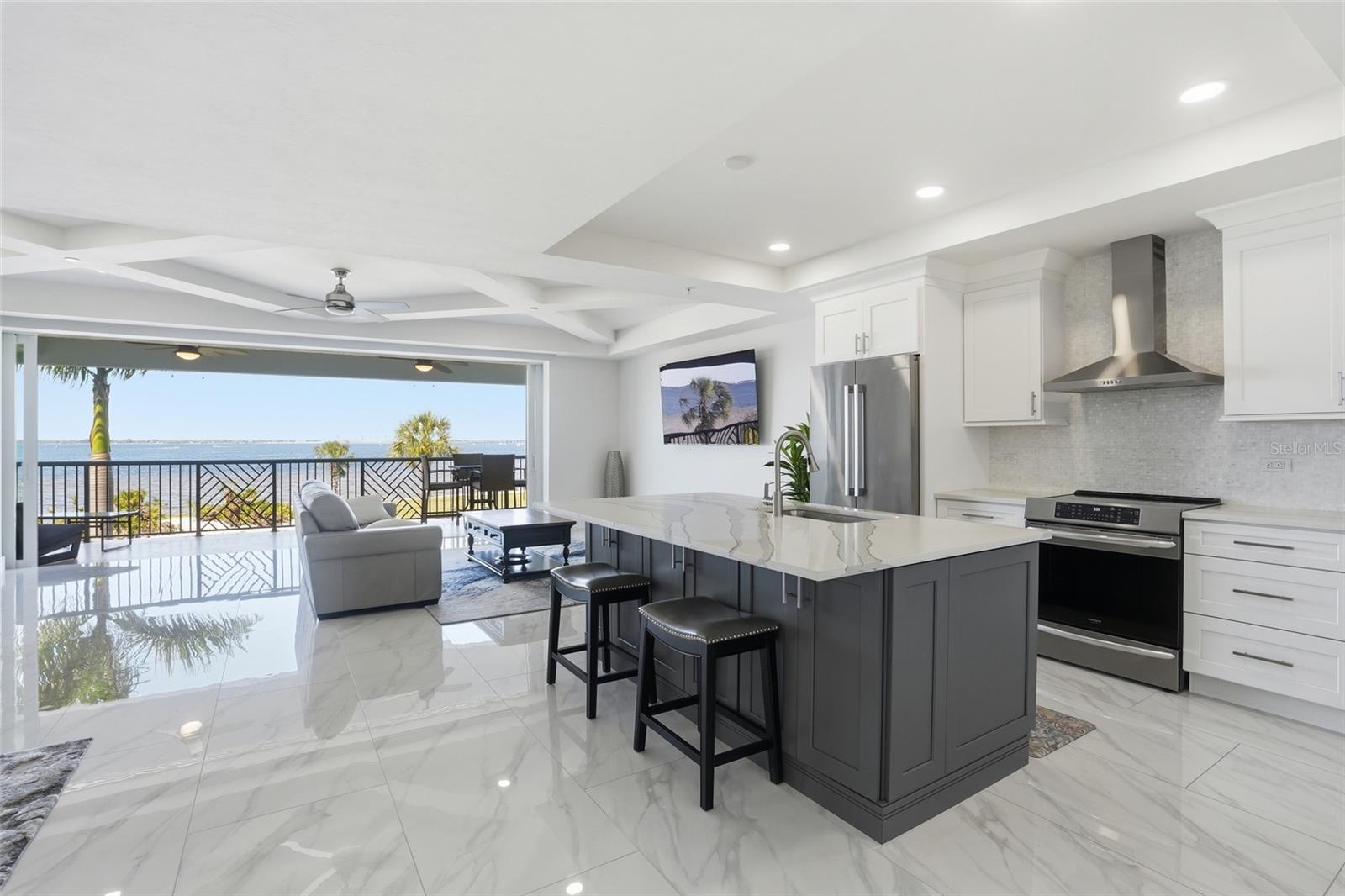 Image 2 of 41 For 1425 Park Beach Circle 124