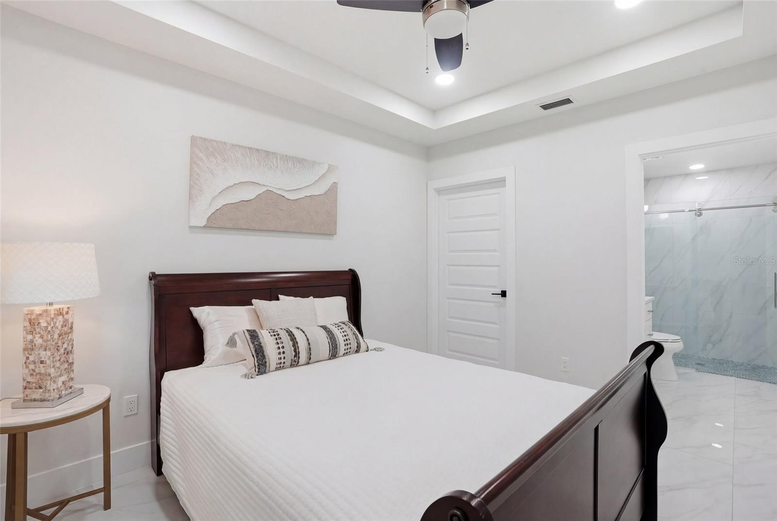 Image 30 of 41 For 1425 Park Beach Circle 124