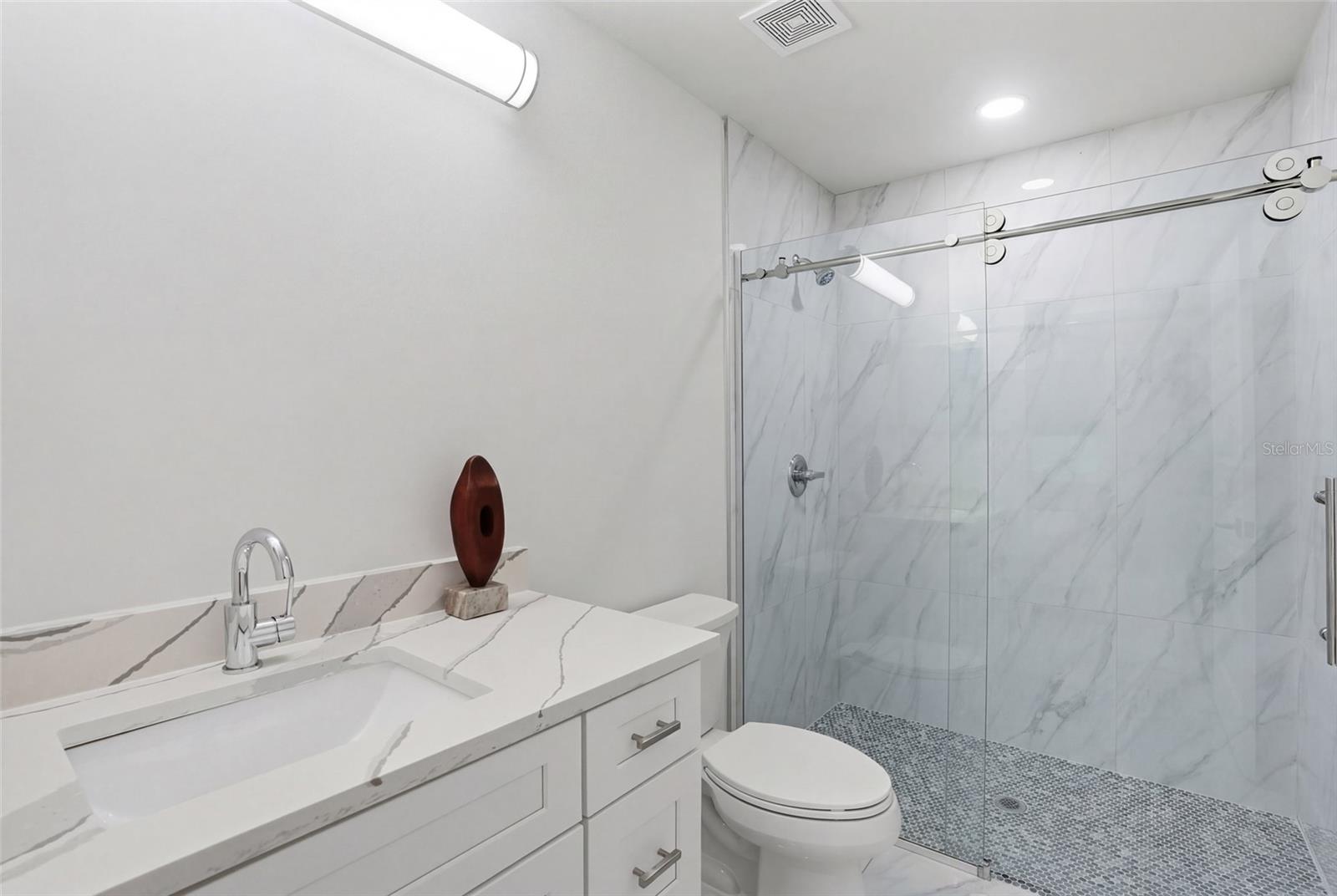 Image 31 of 41 For 1425 Park Beach Circle 124