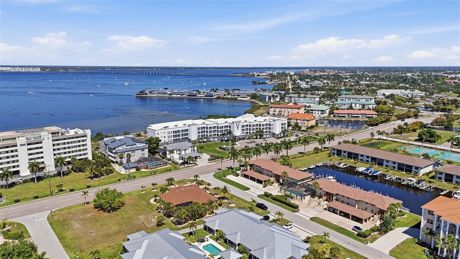 Image 38 of 41 For 1425 Park Beach Circle 124