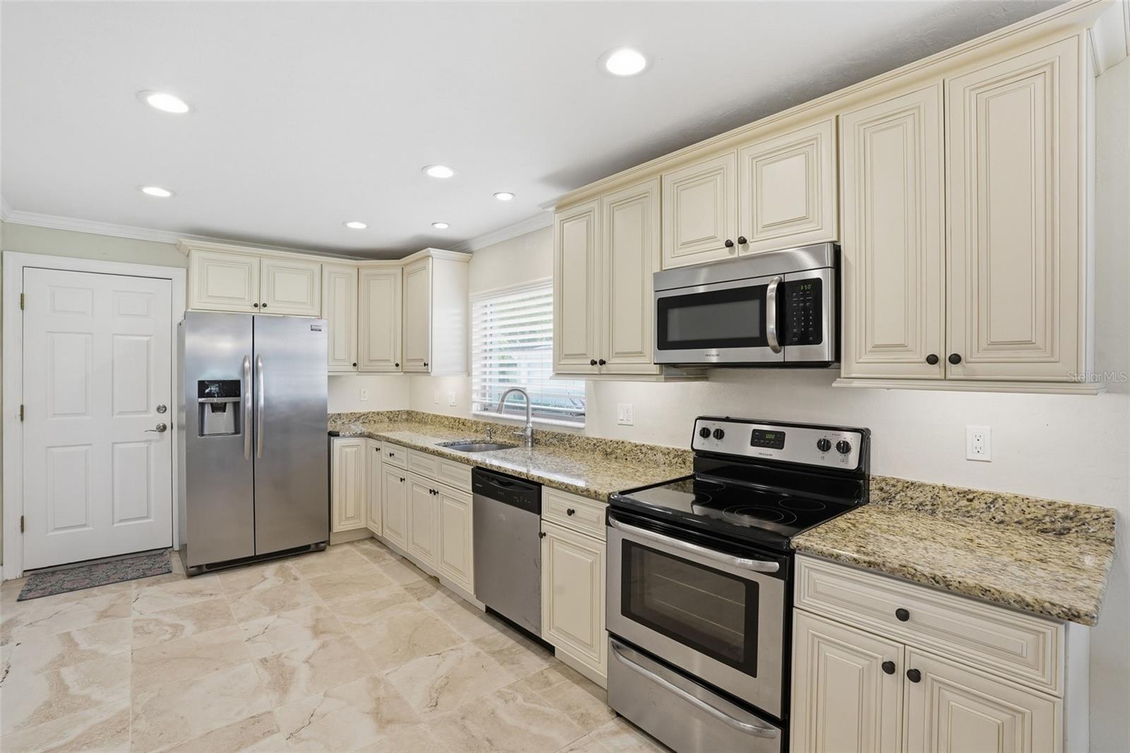 Image 11 of 32 For 1410 Tredegar Drive