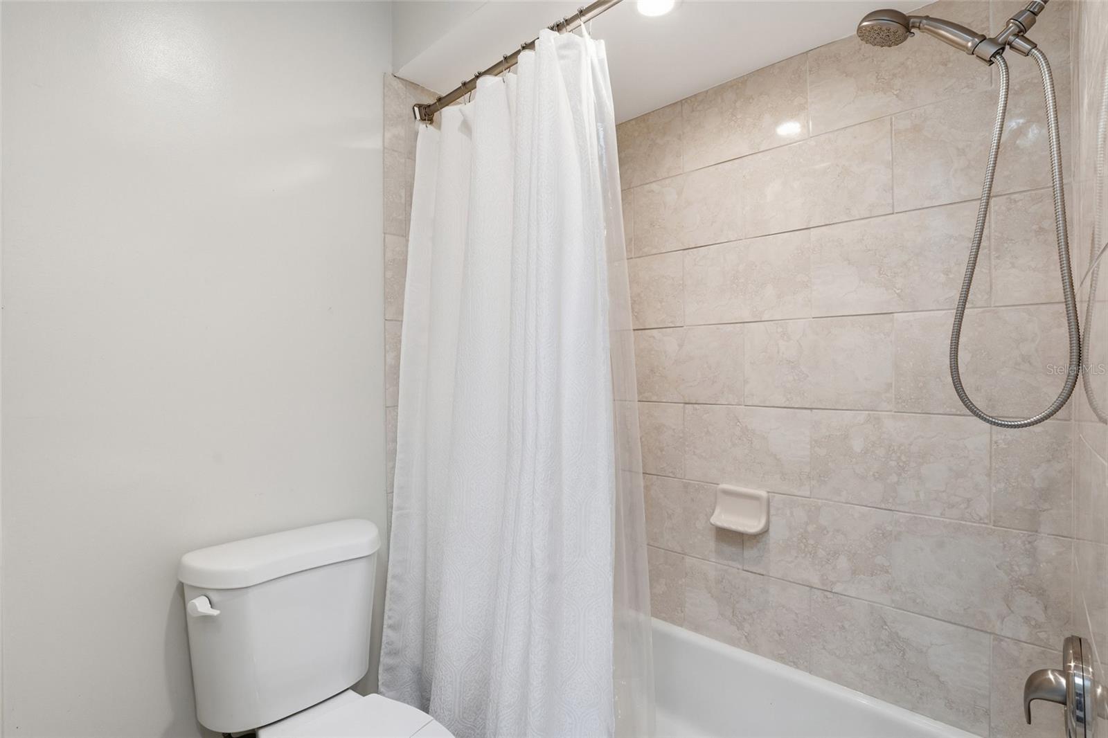 Image 23 of 32 For 1410 Tredegar Drive