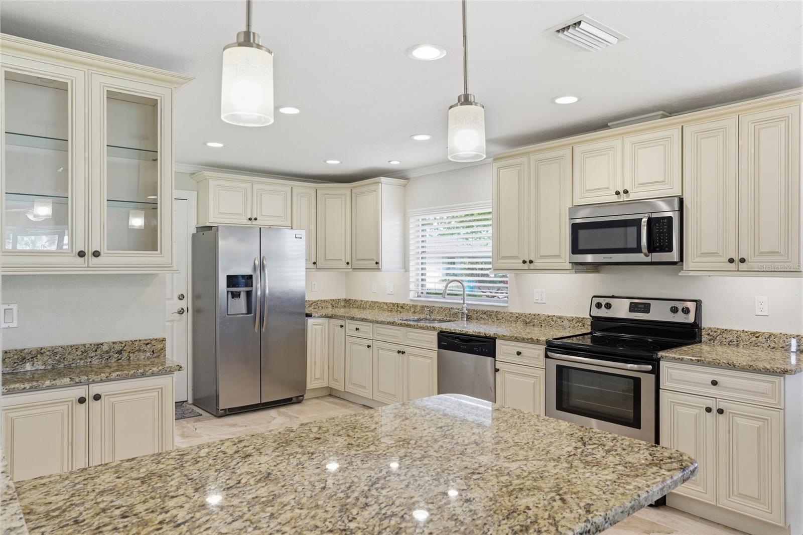 Image 3 of 32 For 1410 Tredegar Drive