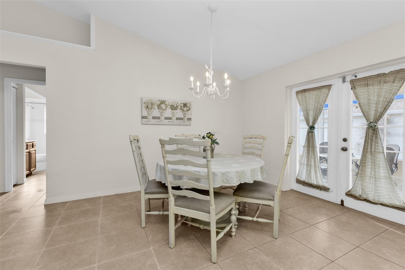 Image 14 of 66 For 18939 Ayrshire Circle