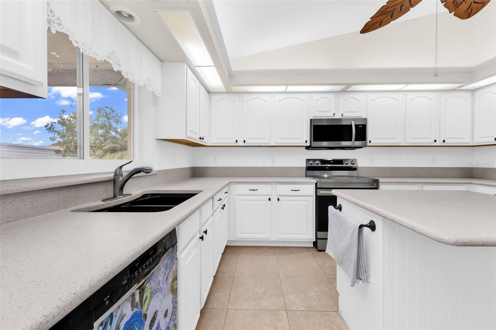 Image 16 of 66 For 18939 Ayrshire Circle