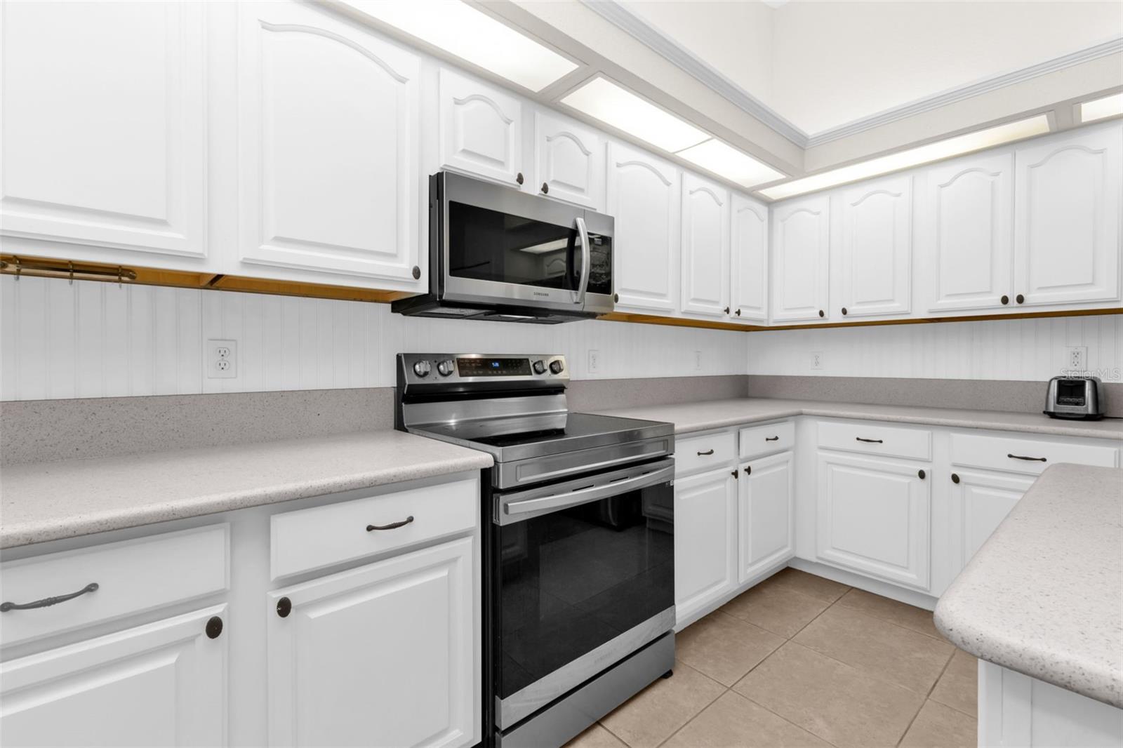 Image 17 of 66 For 18939 Ayrshire Circle