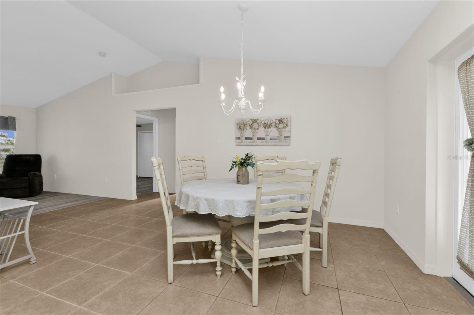 Image 19 of 66 For 18939 Ayrshire Circle