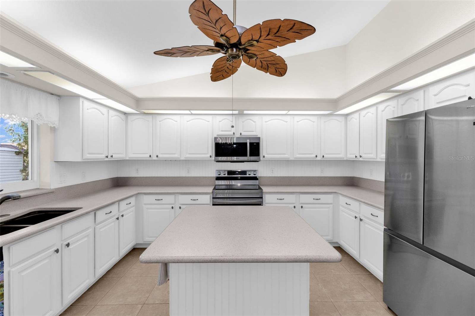 Image 20 of 66 For 18939 Ayrshire Circle