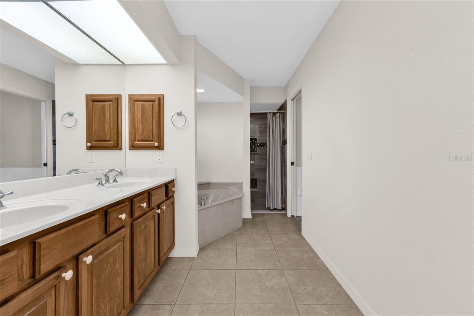 Image 31 of 66 For 18939 Ayrshire Circle