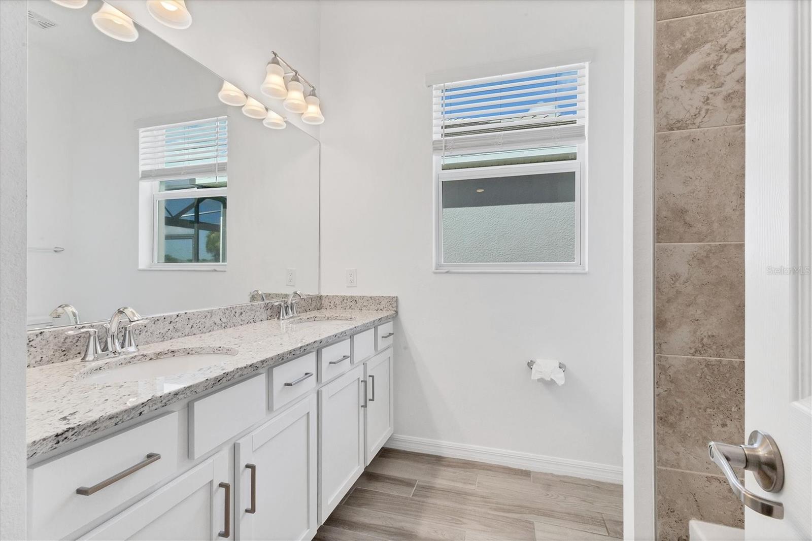 Image 20 of 67 For 25246 Keygrass Court