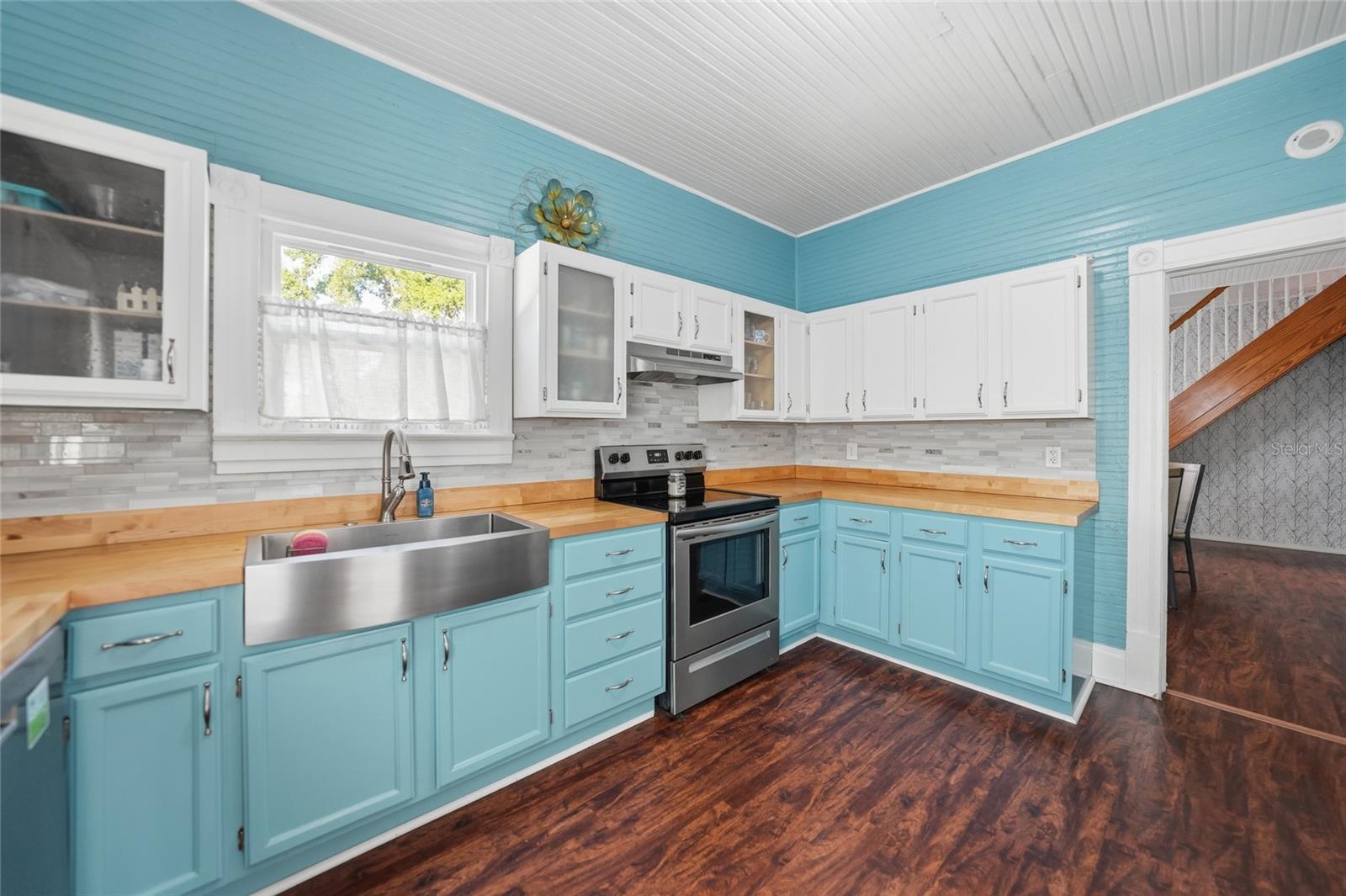 Image 11 of 62 For 127 5th Street W