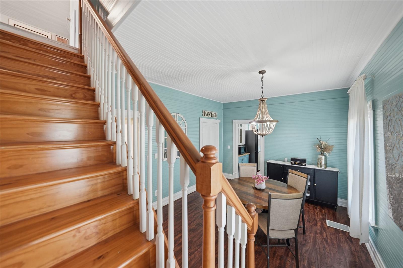 Image 17 of 62 For 127 5th Street W