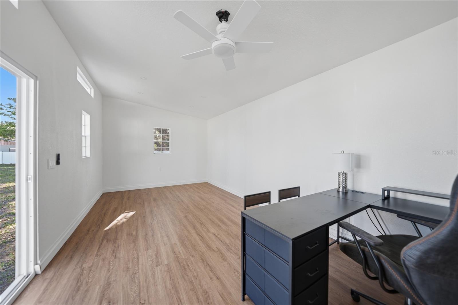 Image 32 of 62 For 127 5th Street W