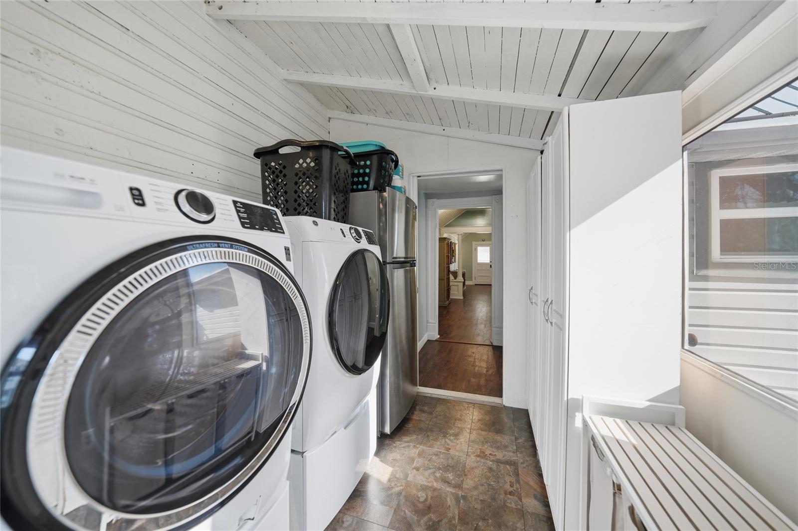 Image 33 of 62 For 127 5th Street W