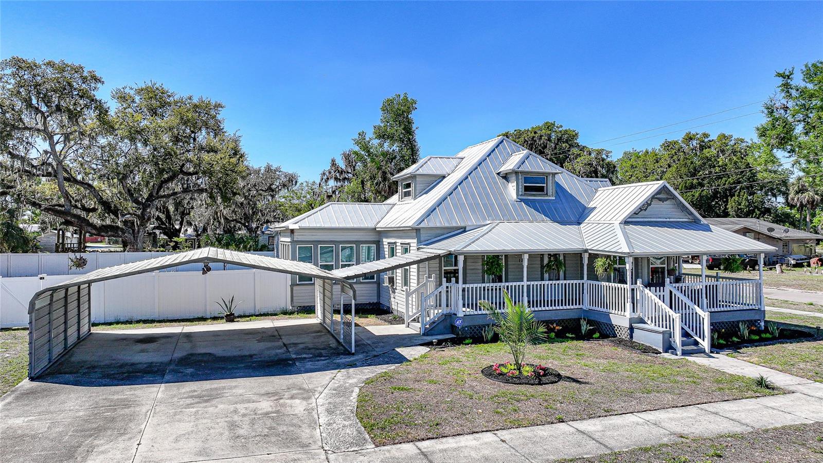 Image 54 of 62 For 127 5th Street W