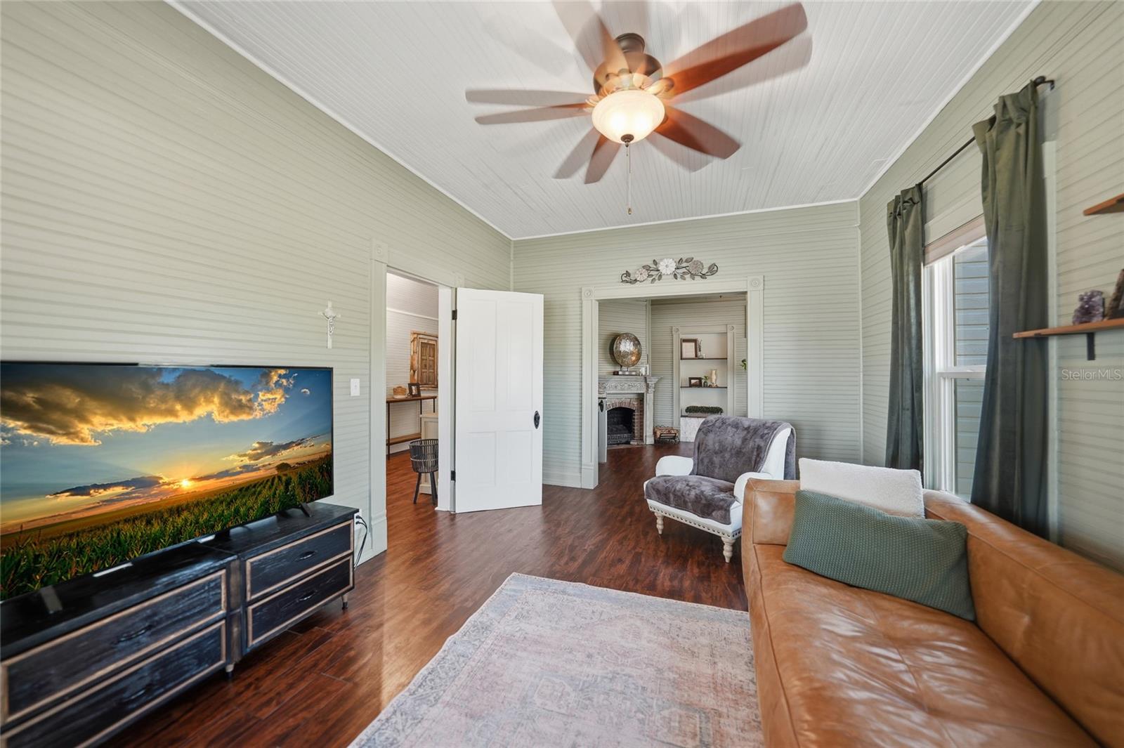 Image 6 of 62 For 127 5th Street W