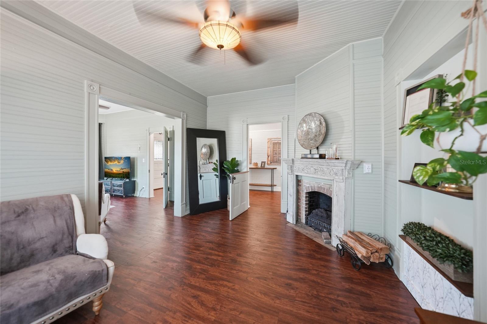 Image 8 of 62 For 127 5th Street W