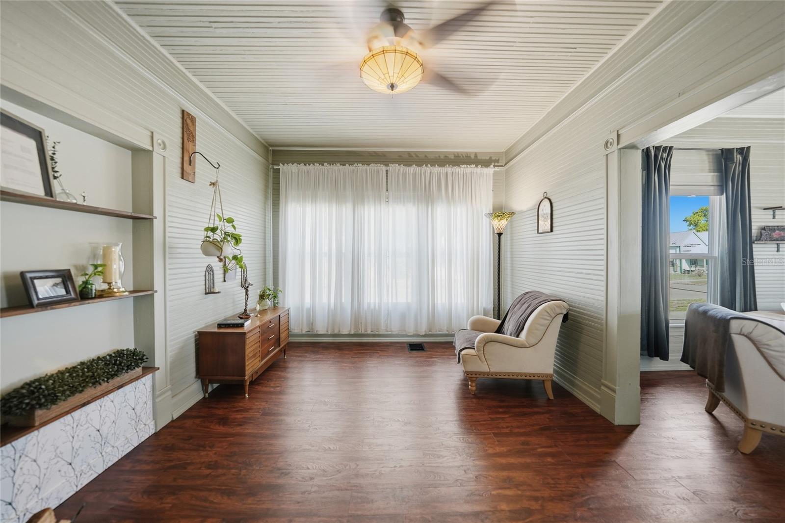 Image 9 of 62 For 127 5th Street W