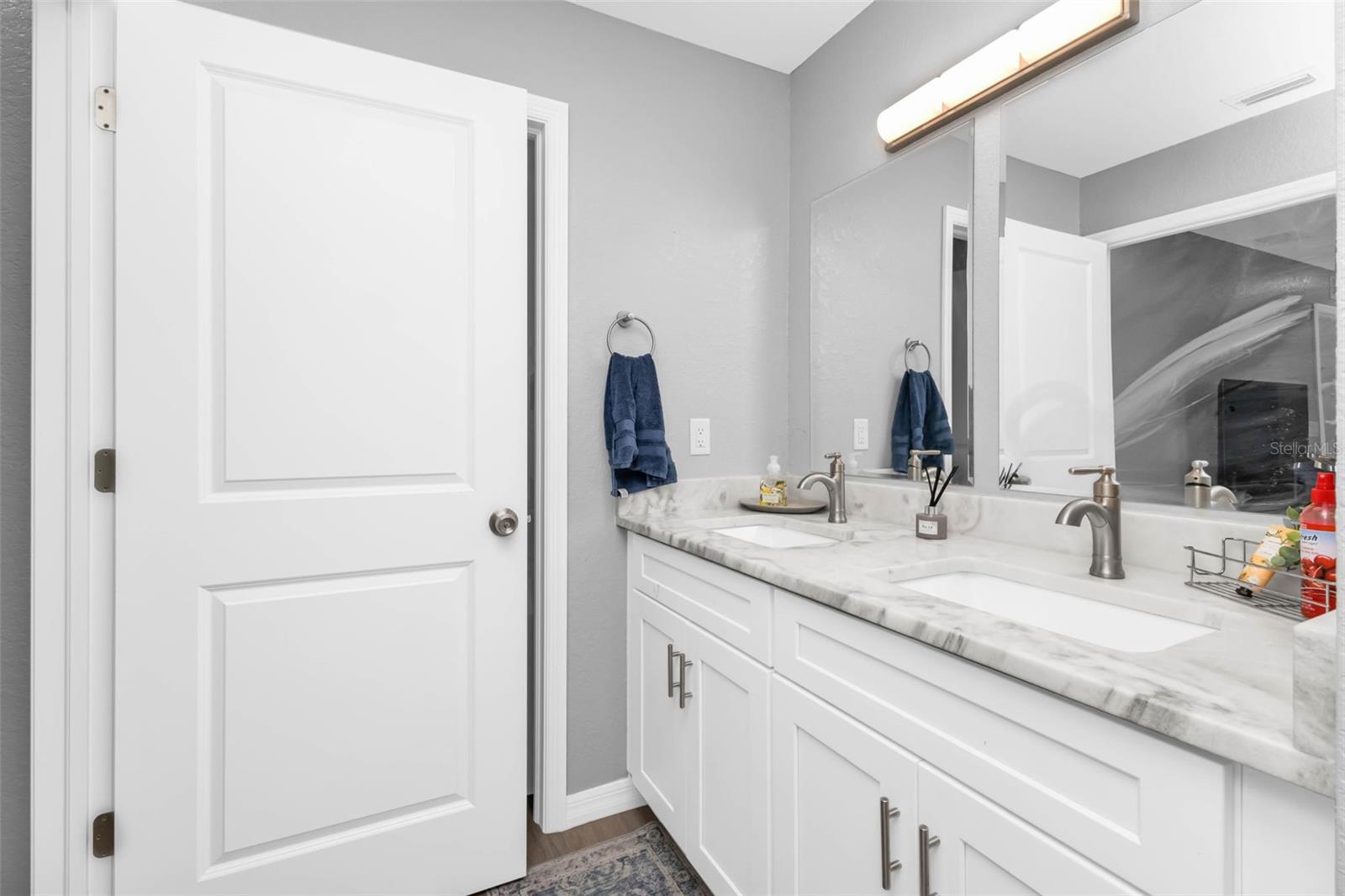 Image 18 of 27 For 11615 Orange Avenue