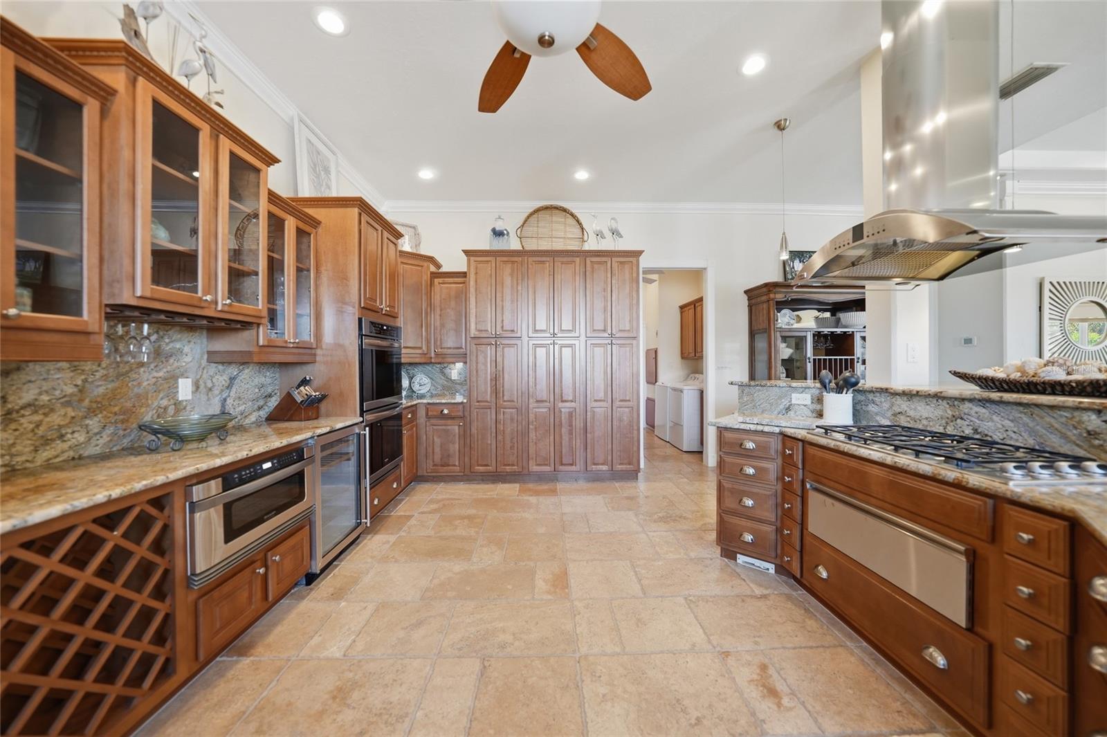 Image 14 of 70 For 8635 Riverside Drive