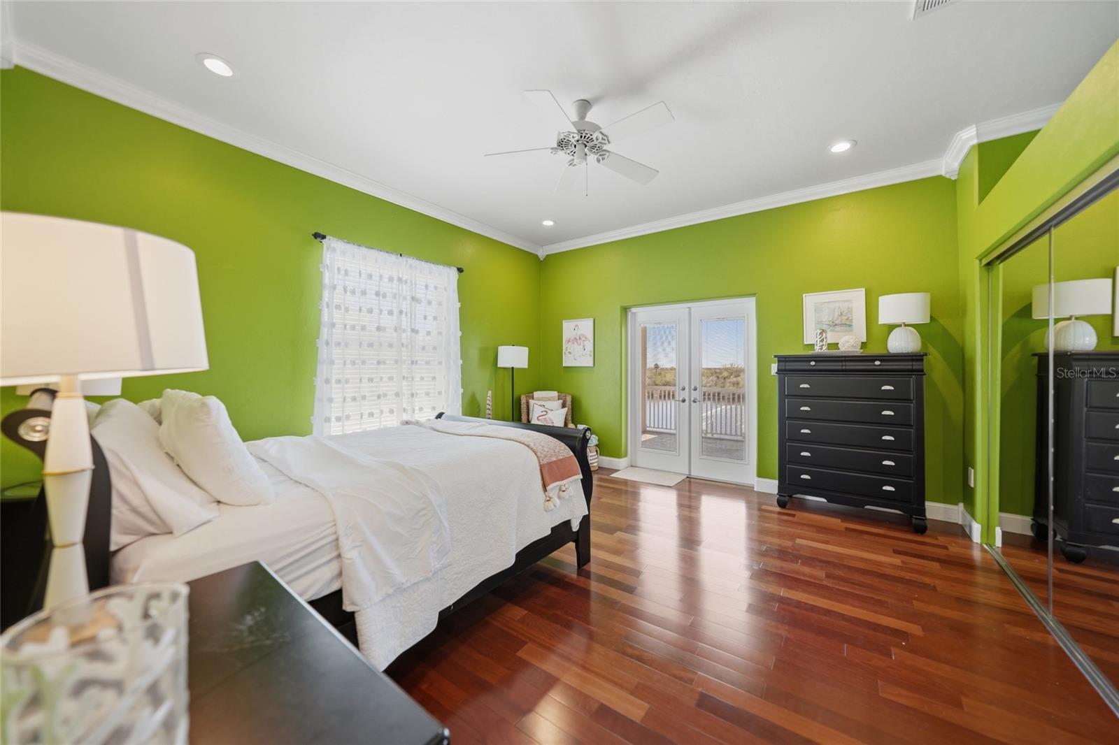 Image 27 of 70 For 8635 Riverside Drive