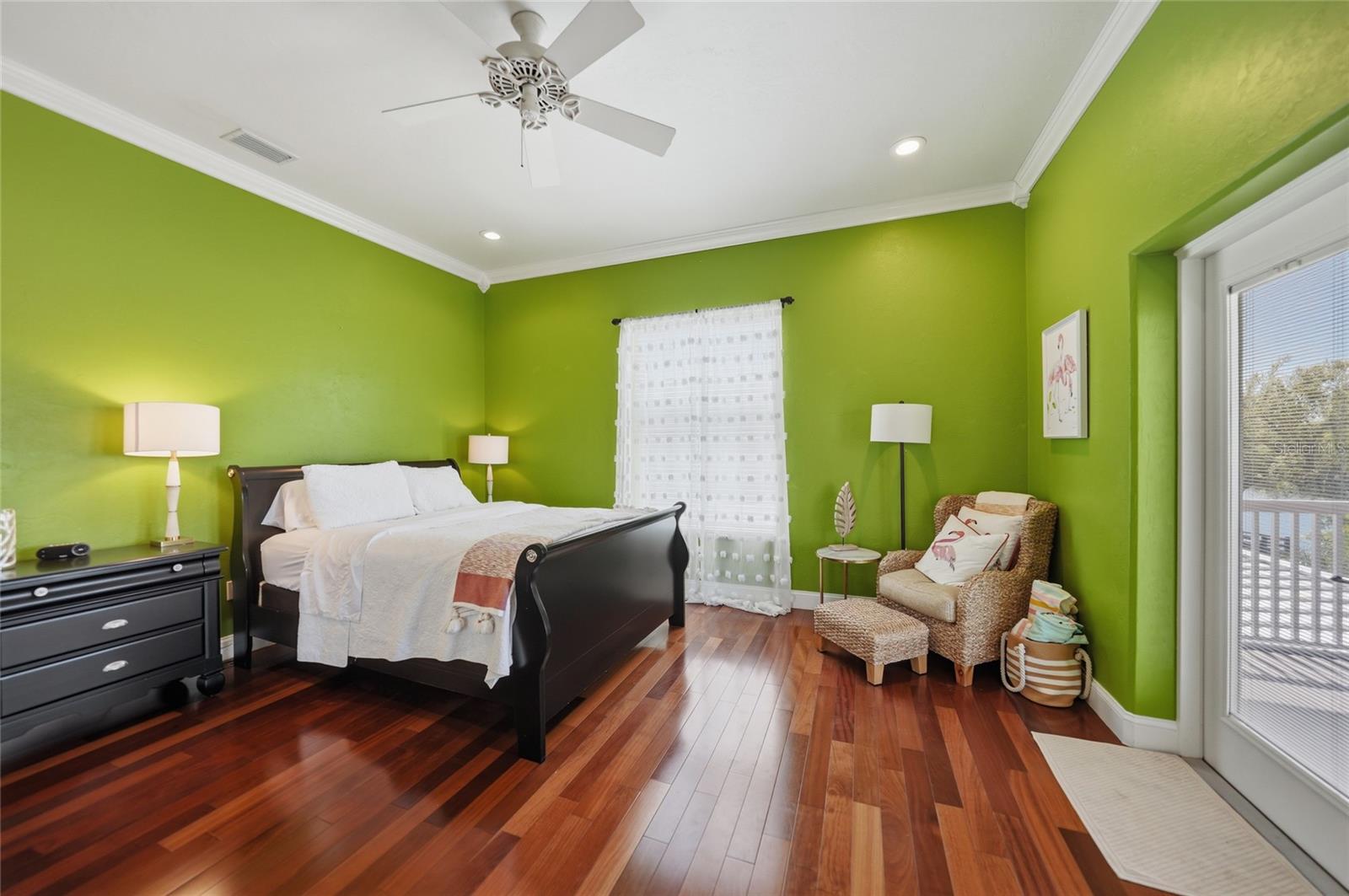 Image 28 of 70 For 8635 Riverside Drive