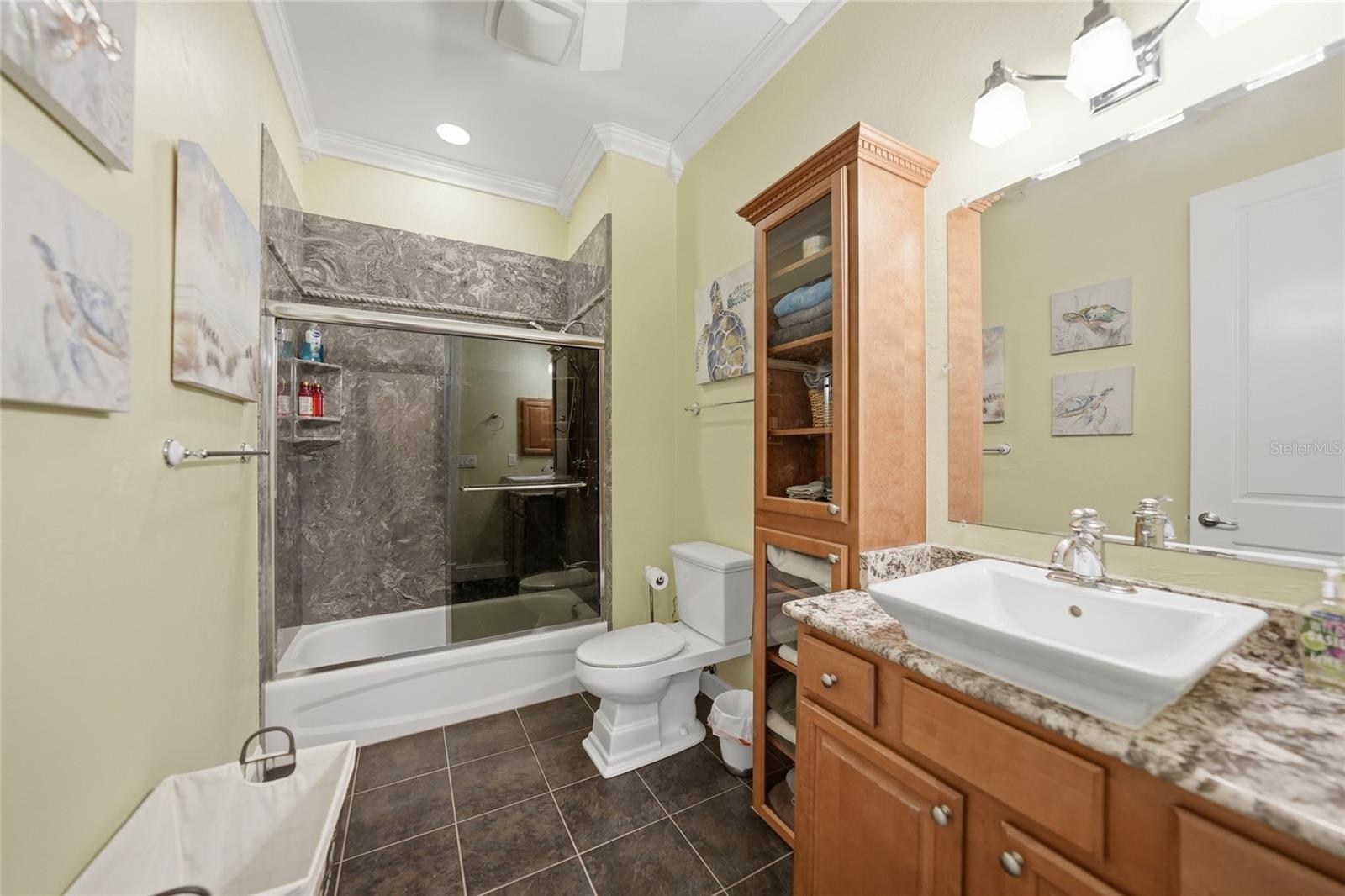 Image 29 of 70 For 8635 Riverside Drive