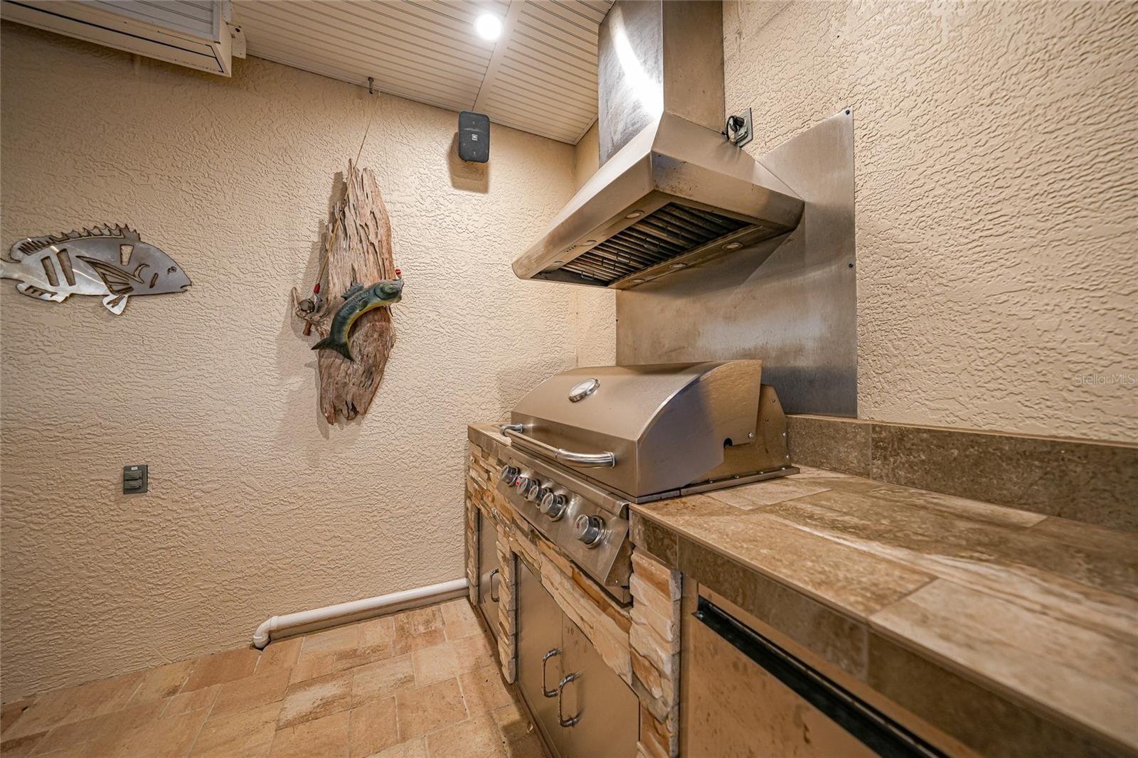 Image 41 of 70 For 8635 Riverside Drive