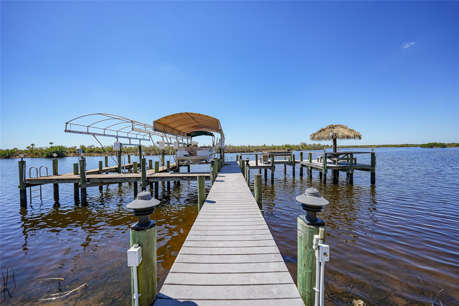 Image 54 of 70 For 8635 Riverside Drive