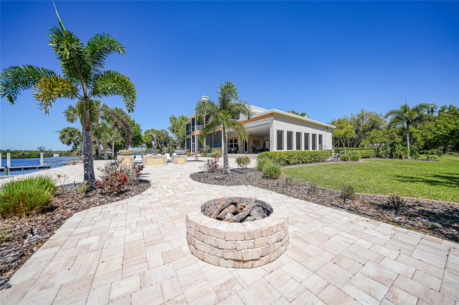 Image 63 of 70 For 8635 Riverside Drive