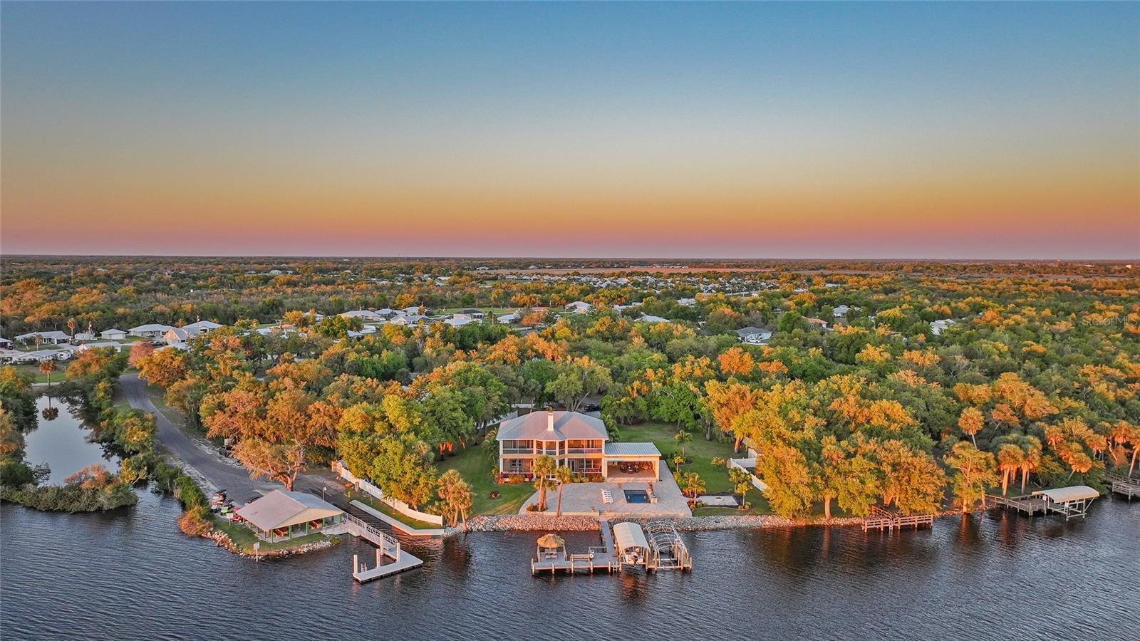 Image 64 of 70 For 8635 Riverside Drive