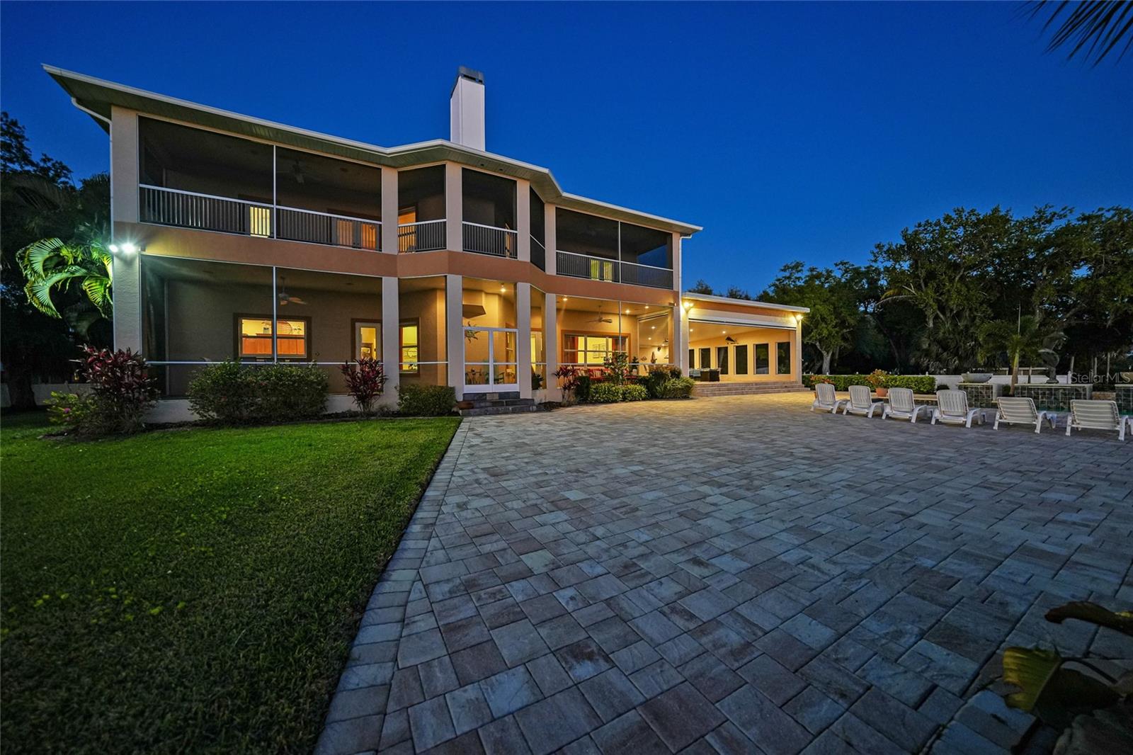 Image 66 of 70 For 8635 Riverside Drive