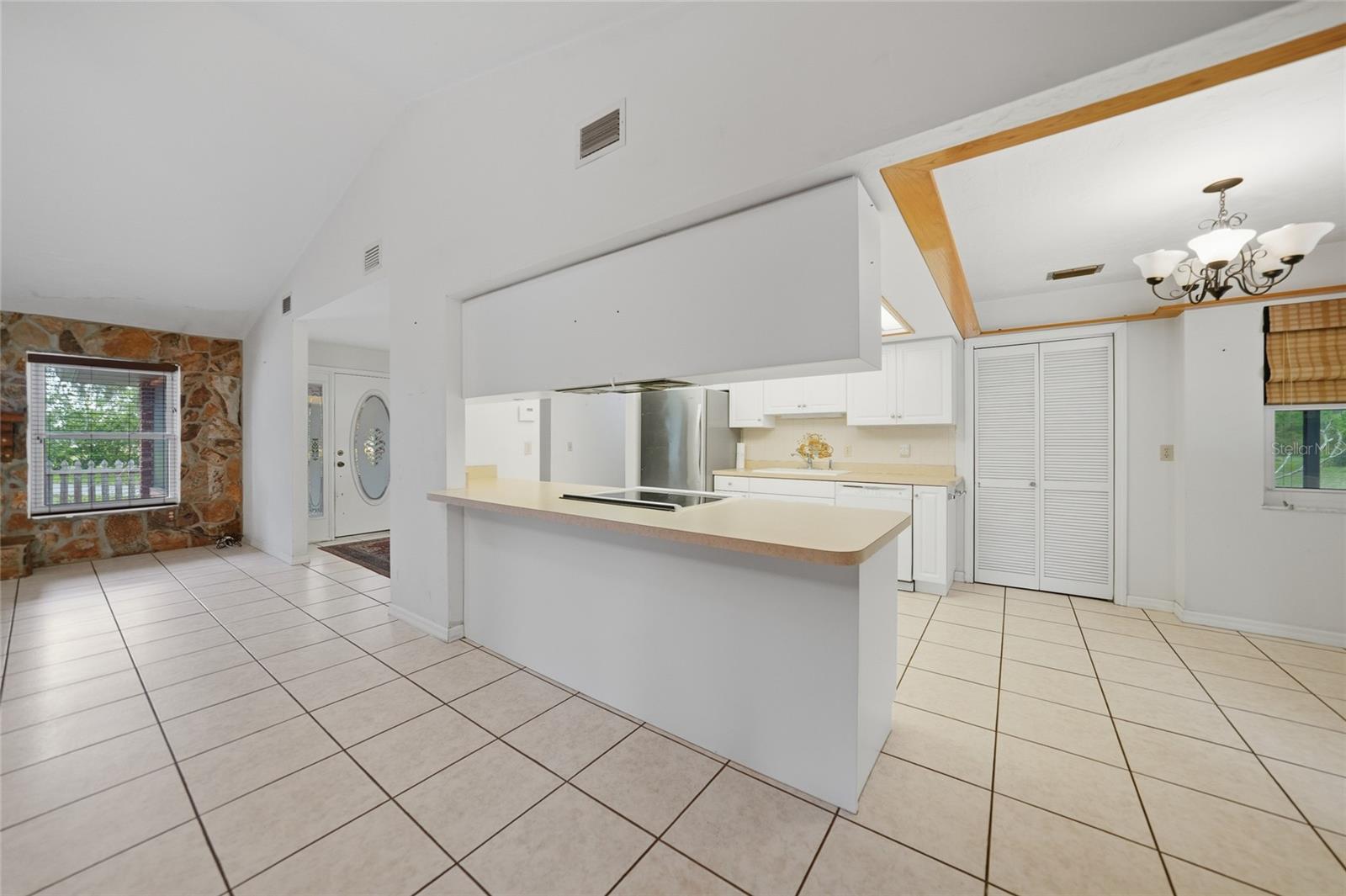 Image 10 of 61 For 5205 Carlton Avenue