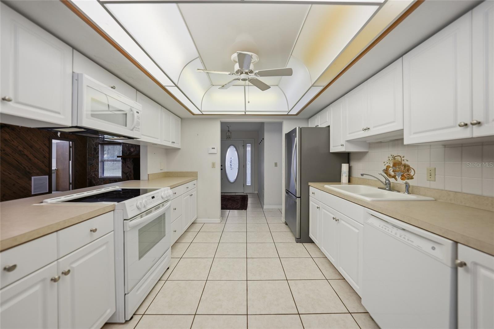 Image 13 of 61 For 5205 Carlton Avenue