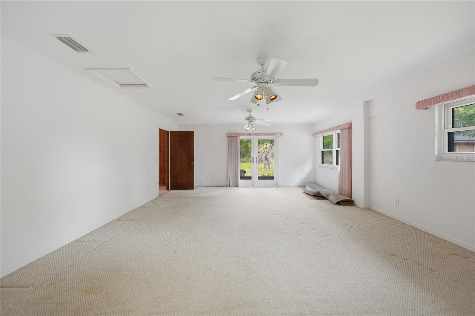 Image 16 of 61 For 5205 Carlton Avenue