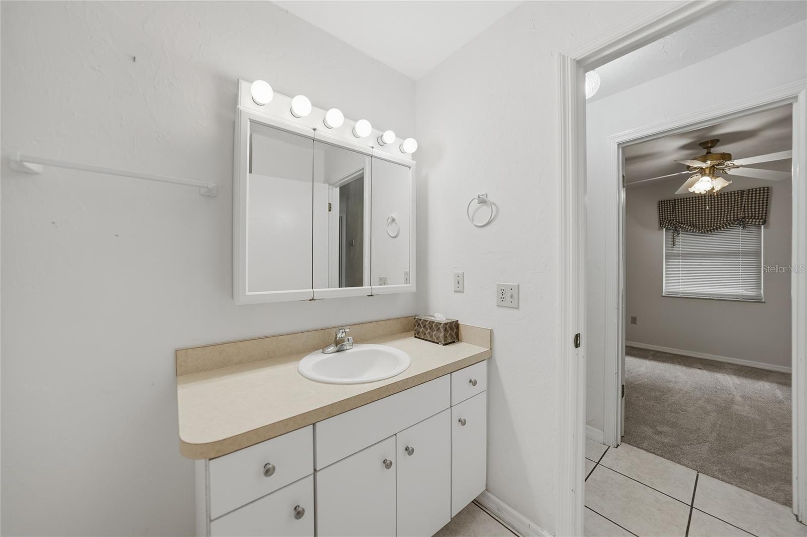 Image 20 of 61 For 5205 Carlton Avenue