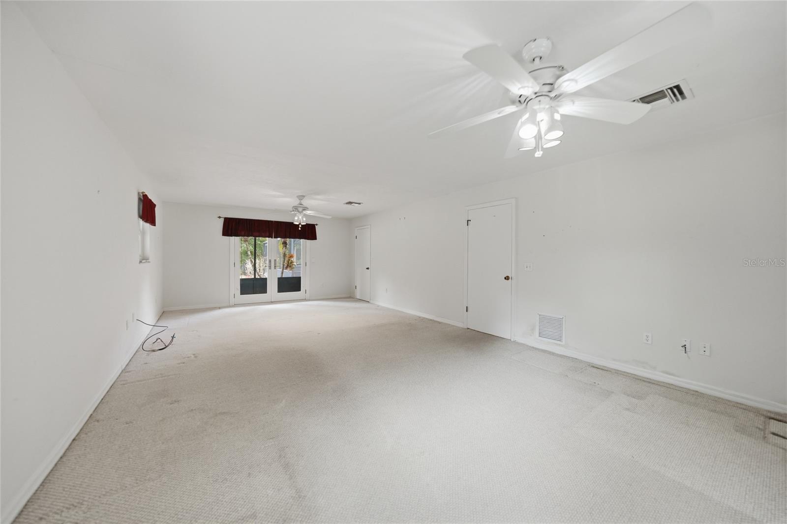 Image 24 of 61 For 5205 Carlton Avenue