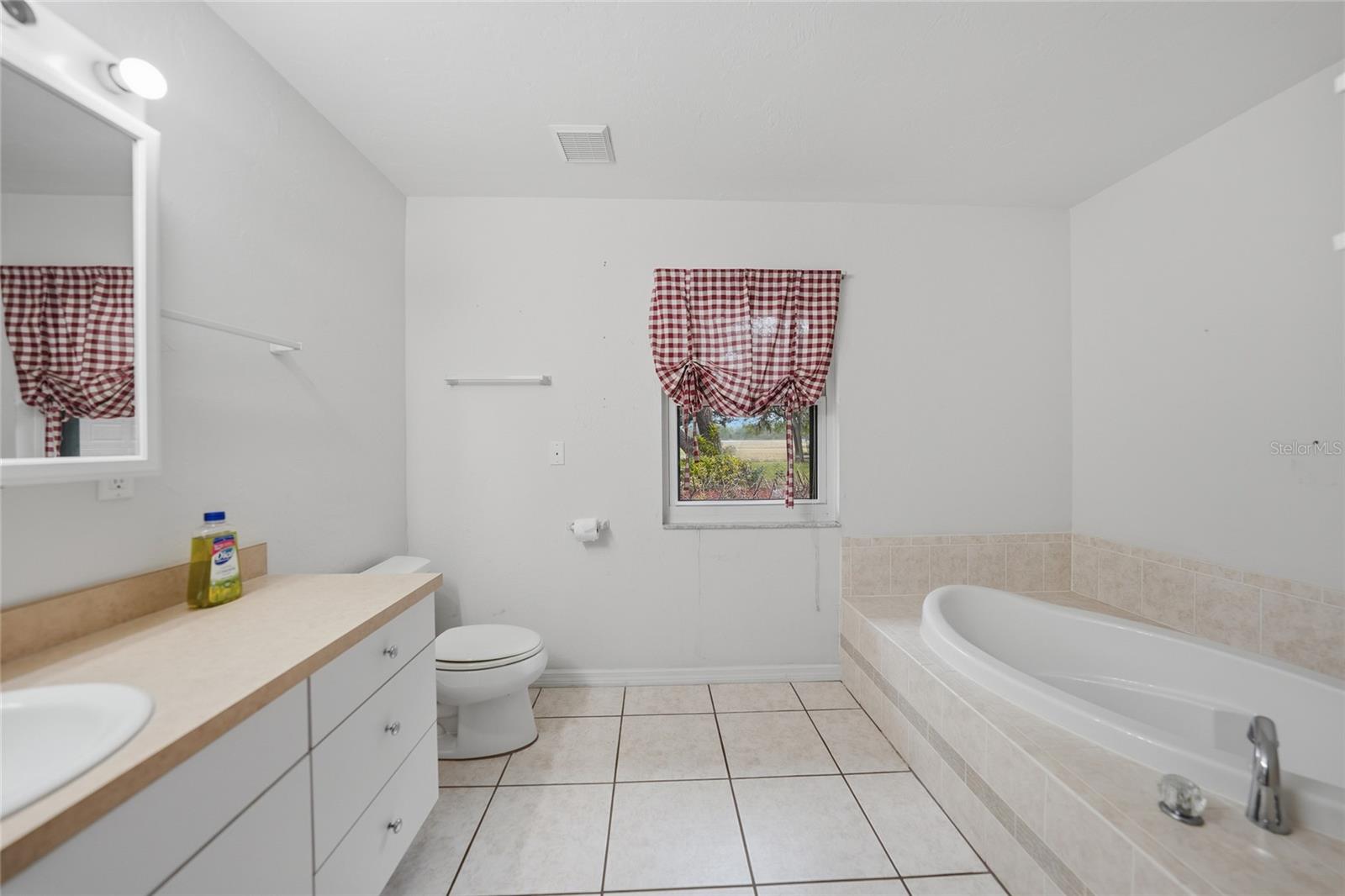 Image 26 of 61 For 5205 Carlton Avenue