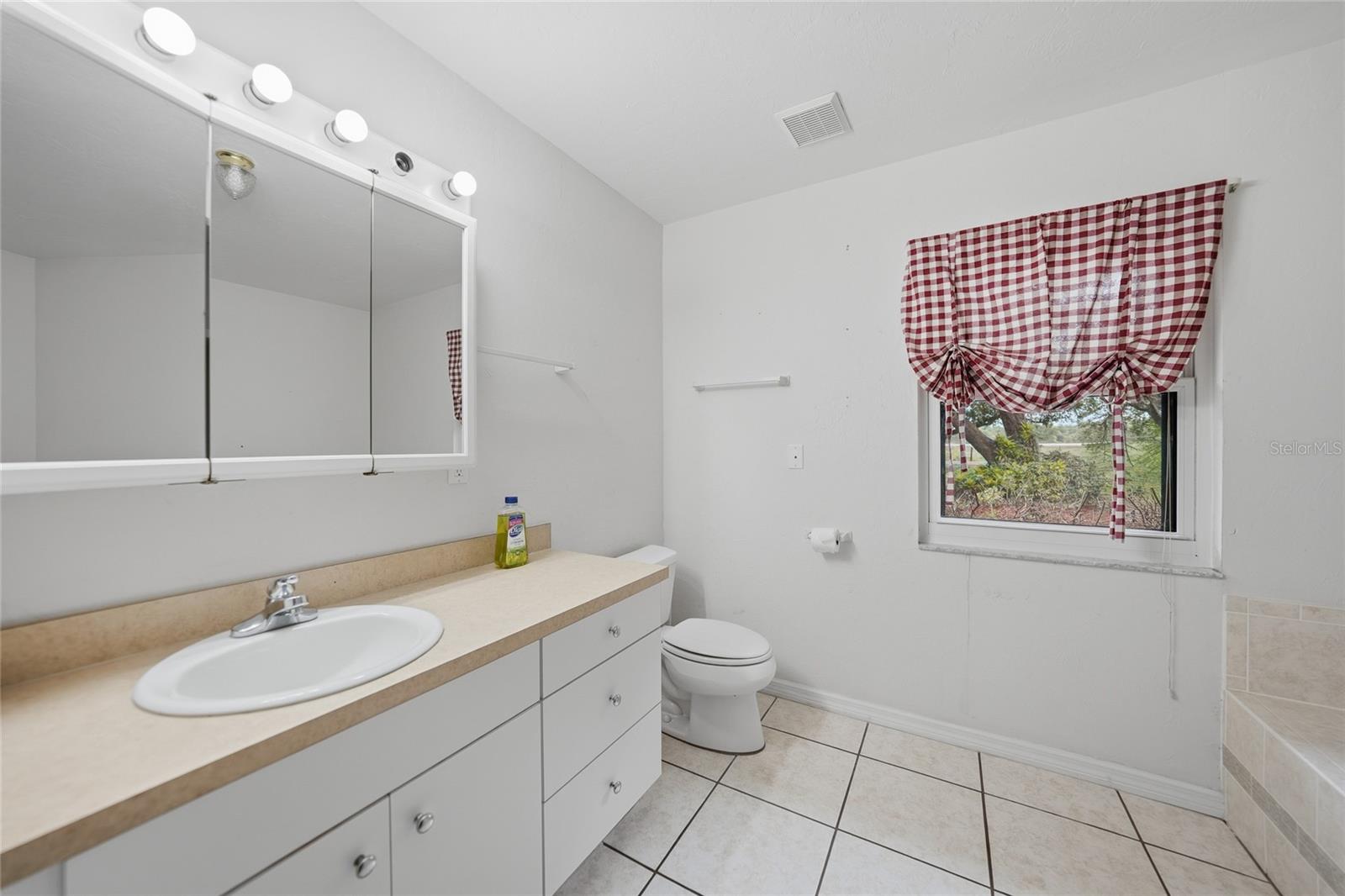 Image 27 of 61 For 5205 Carlton Avenue