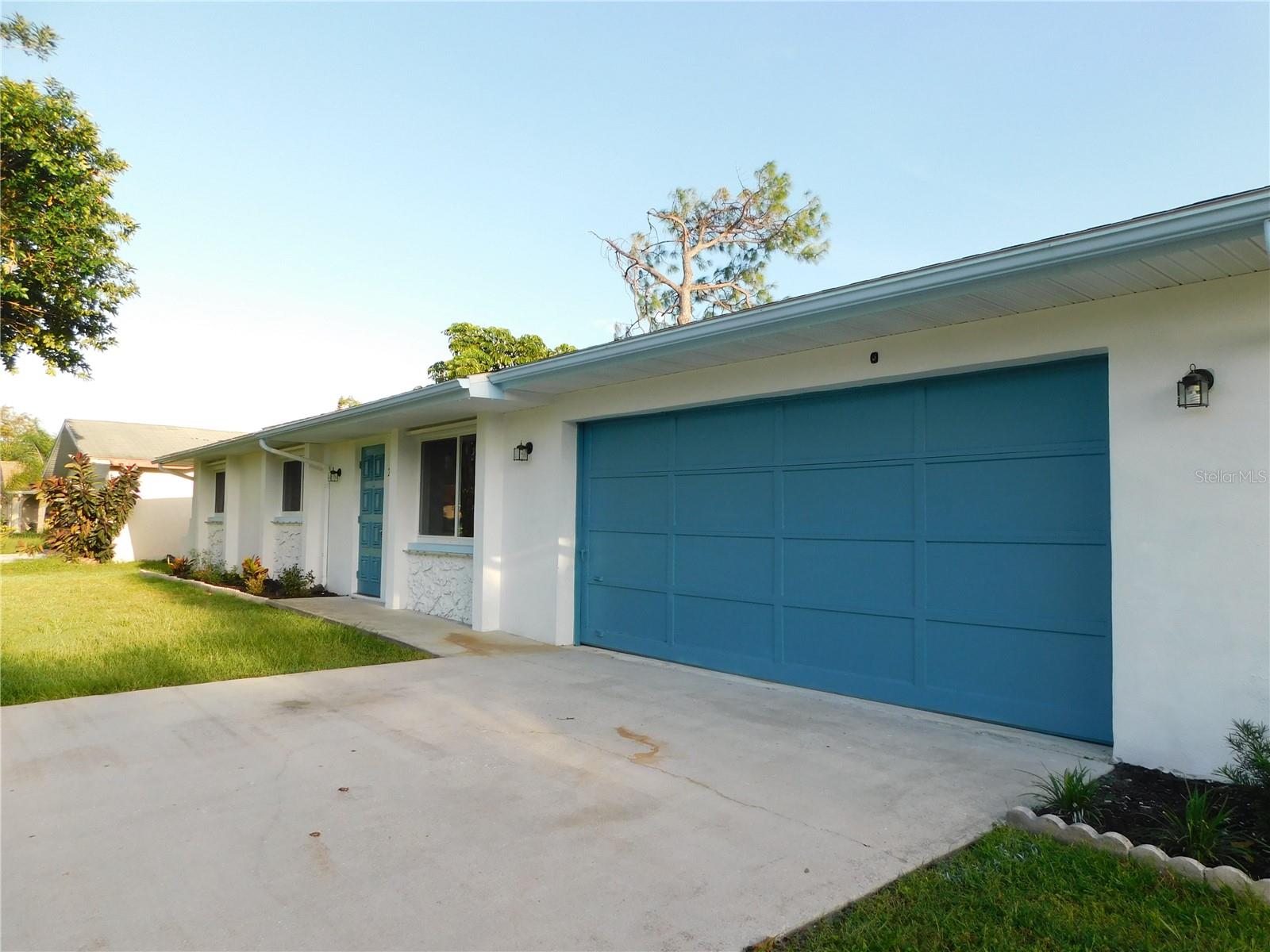 Image 2 of 30 For 21019 Randall Avenue