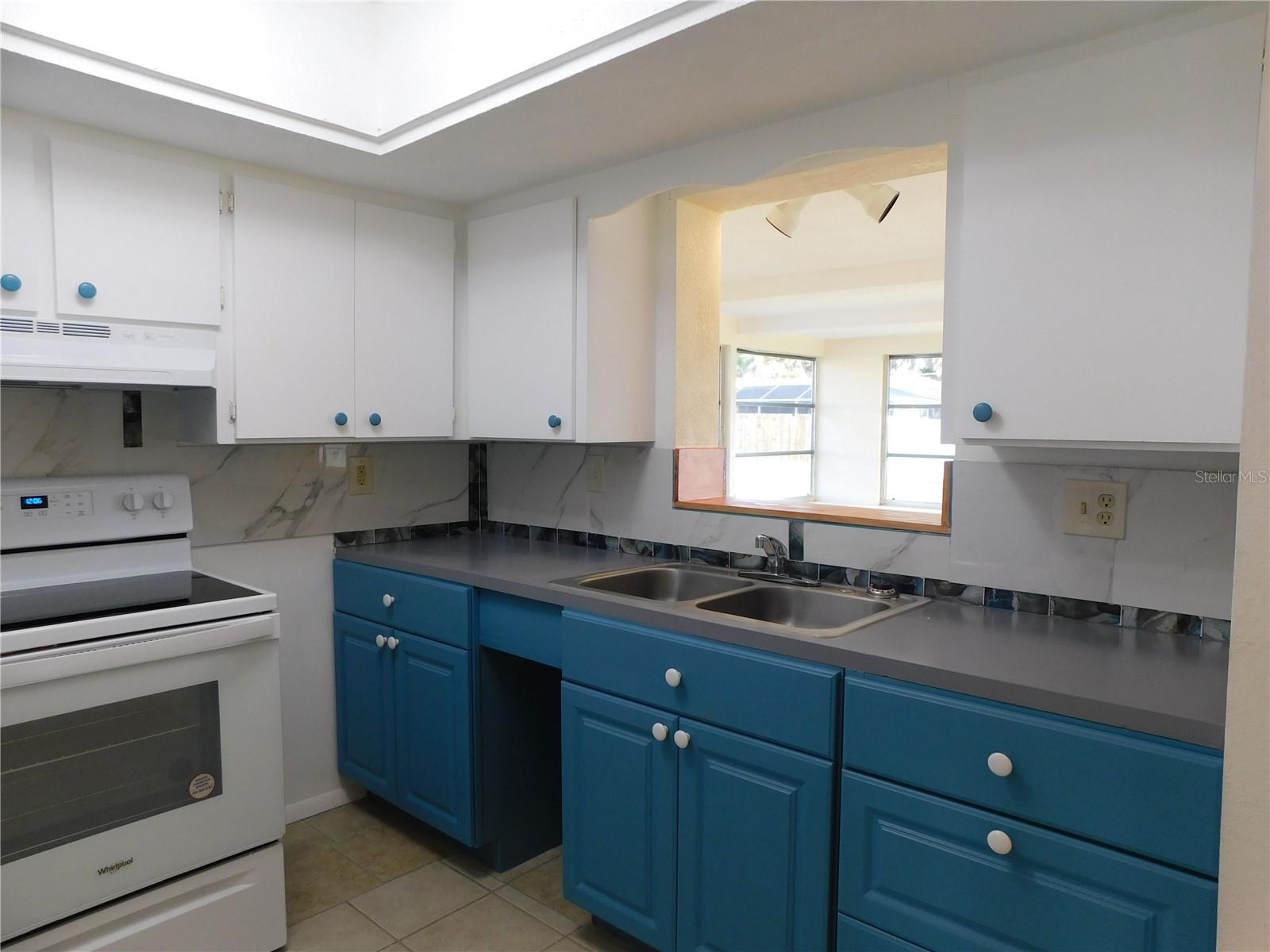 Image 20 of 30 For 21019 Randall Avenue