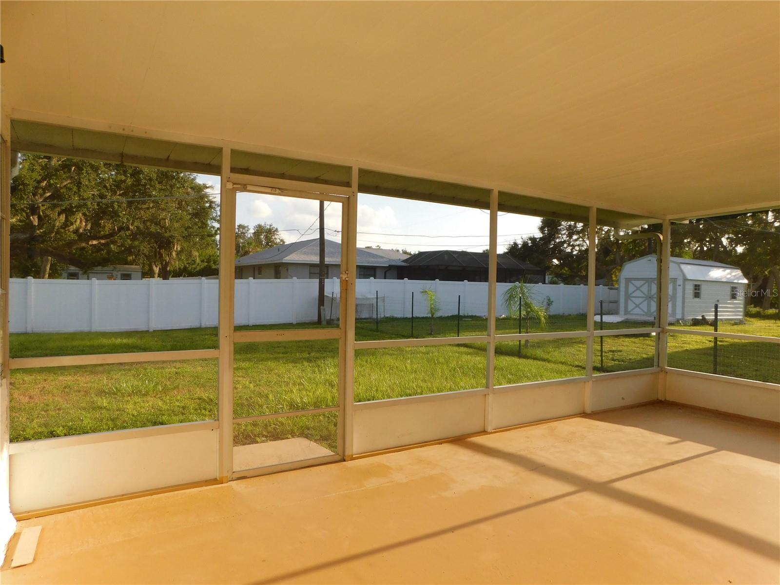 Image 27 of 30 For 21019 Randall Avenue