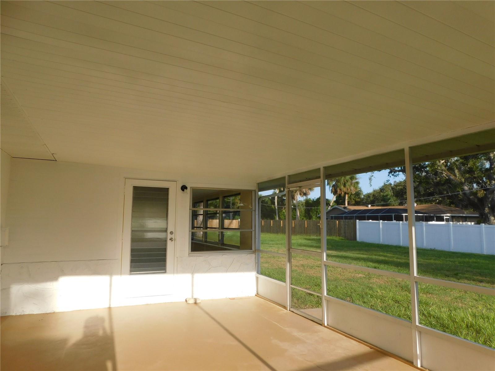 Image 28 of 30 For 21019 Randall Avenue