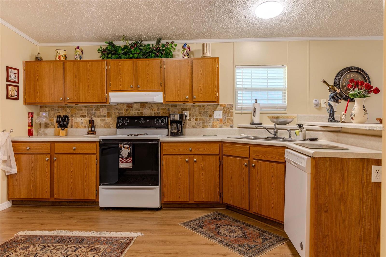 Image 21 of 41 For 2100 Kings Highway #1041