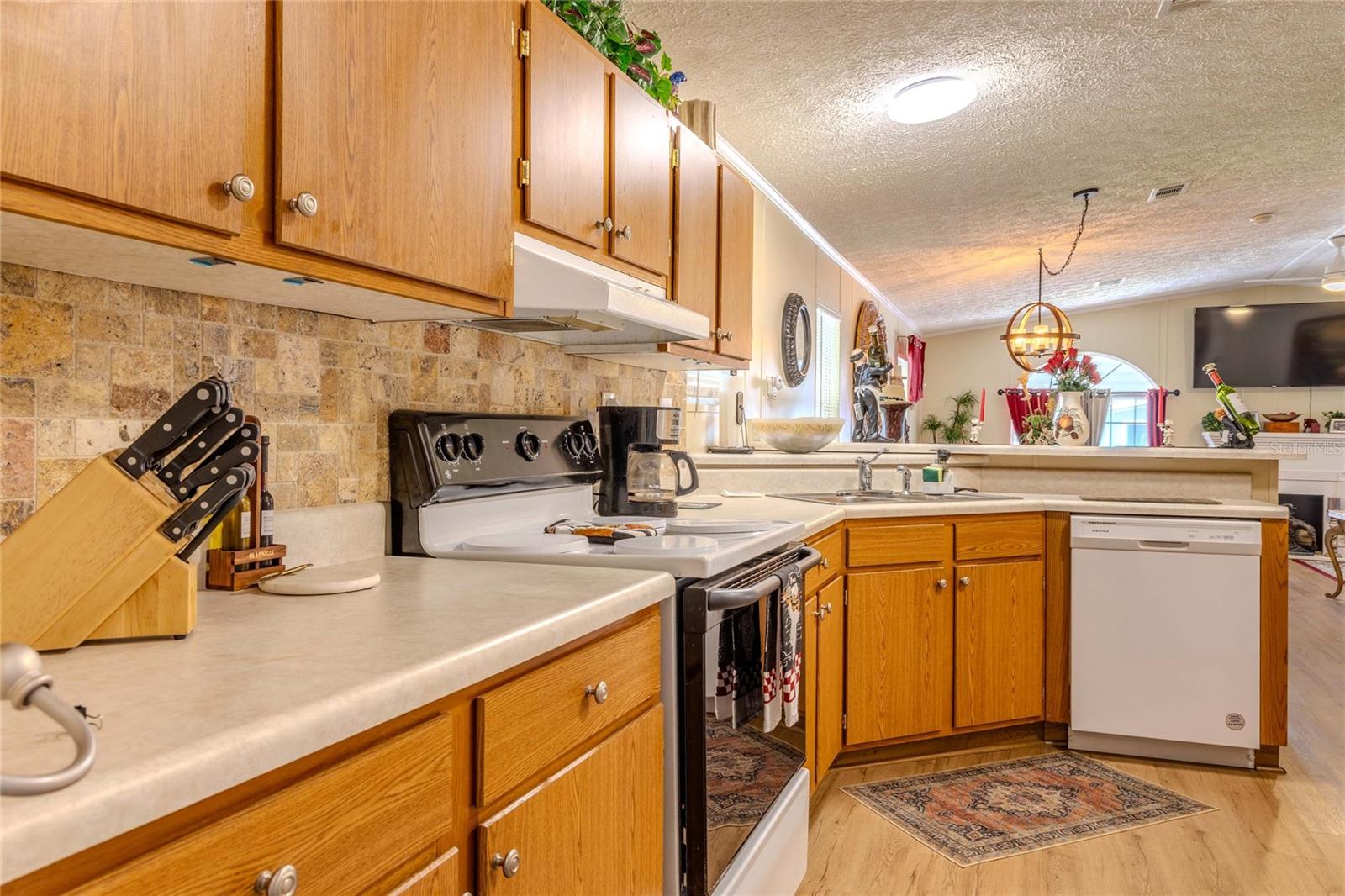 Image 23 of 41 For 2100 Kings Highway #1041