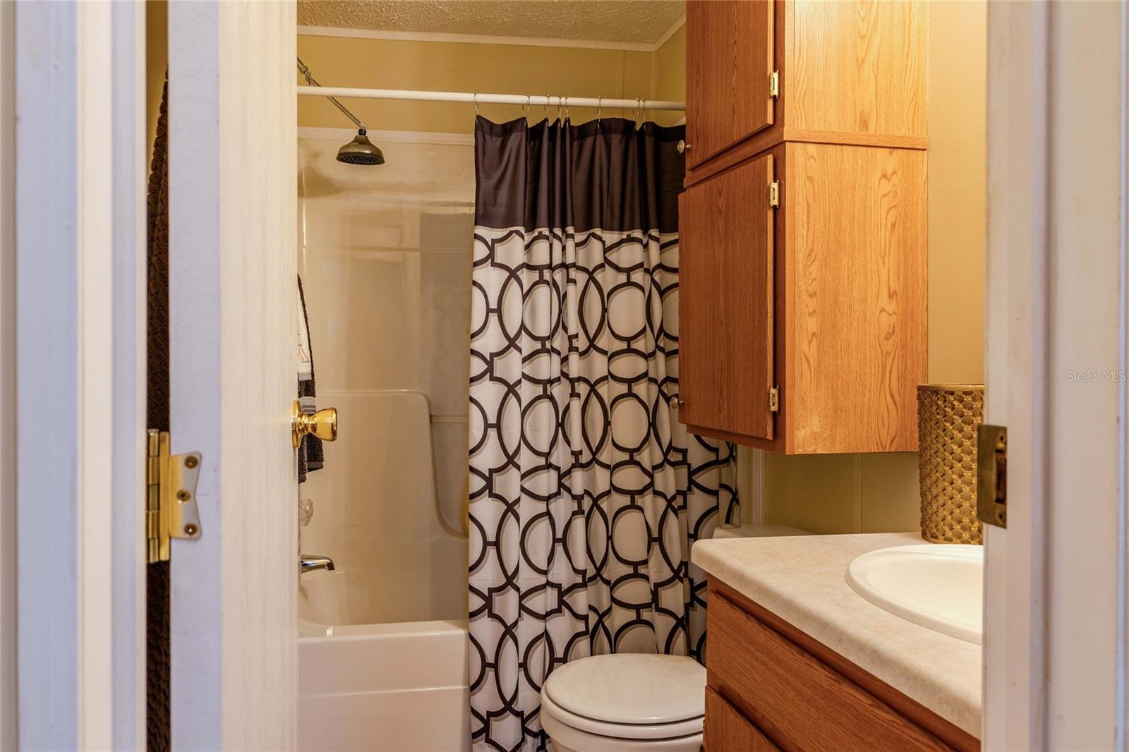 Image 32 of 41 For 2100 Kings Highway #1041