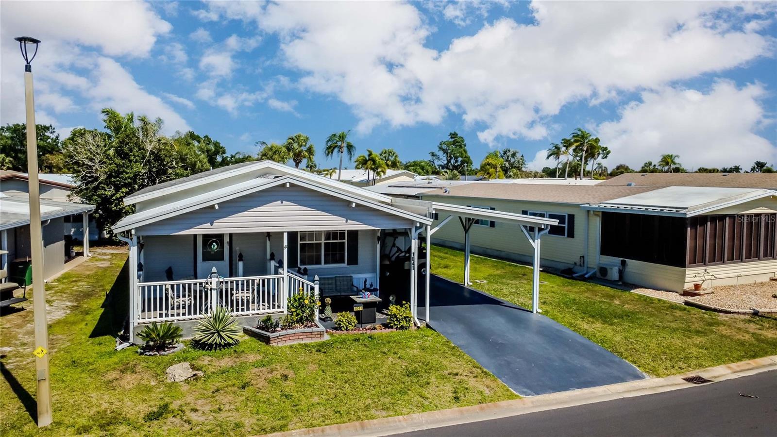 Image 38 of 41 For 2100 Kings Highway #1041