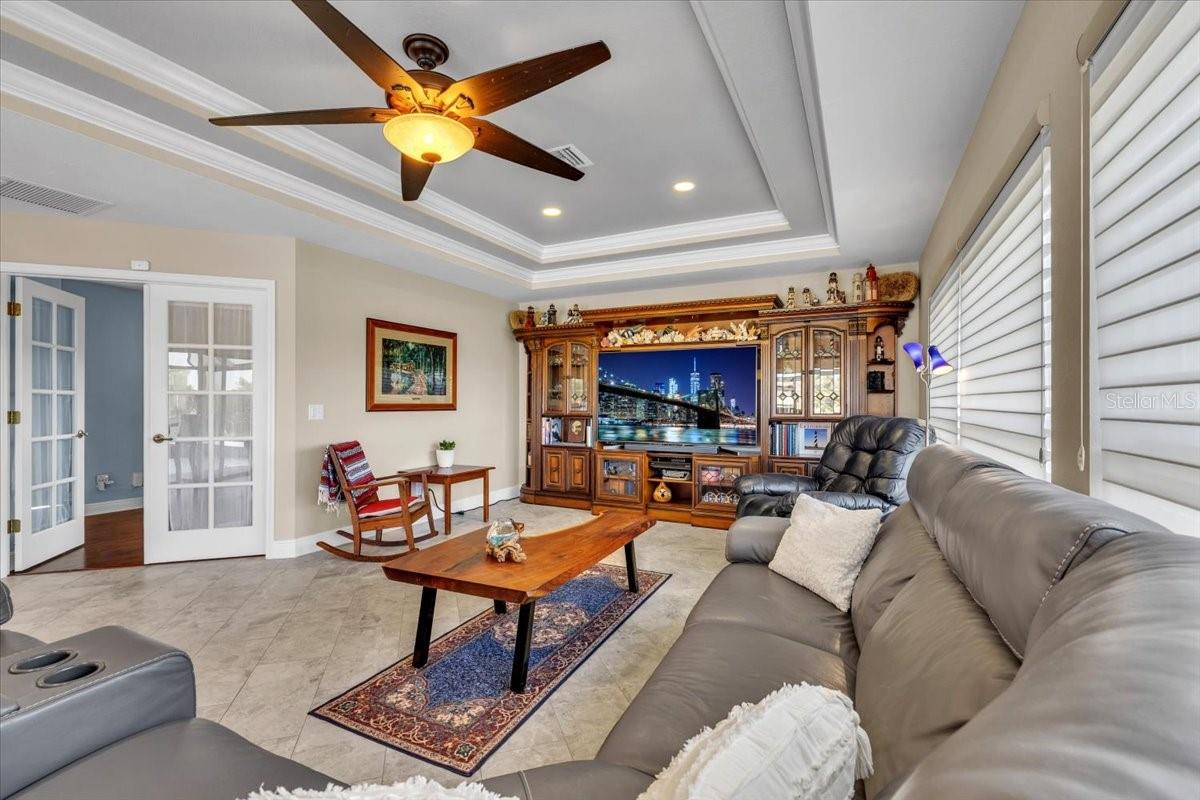 Image 18 of 50 For 330 20th Street